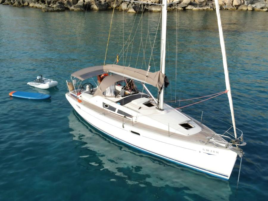 Moon Jeanneau Sun Odyssey 39i vista aérea