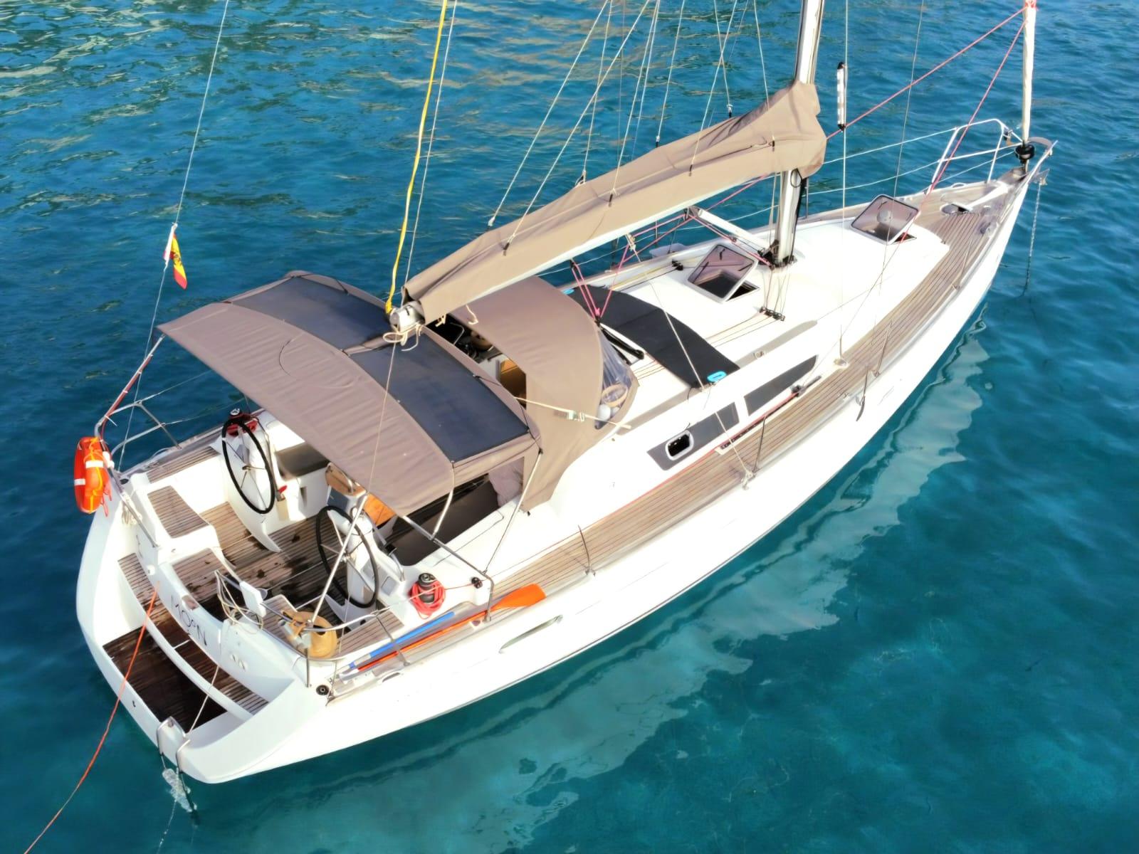 Alquiler Velero Moon Jeanneau Sun Odyssey 39i · Alicante