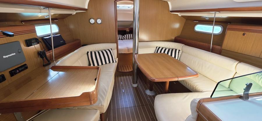 Salón interior Moon Jeanneau Sun Odyssey 39i